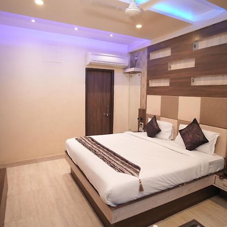 Hotel Rajkamal Near Varanasi Railway Station Exterior photo